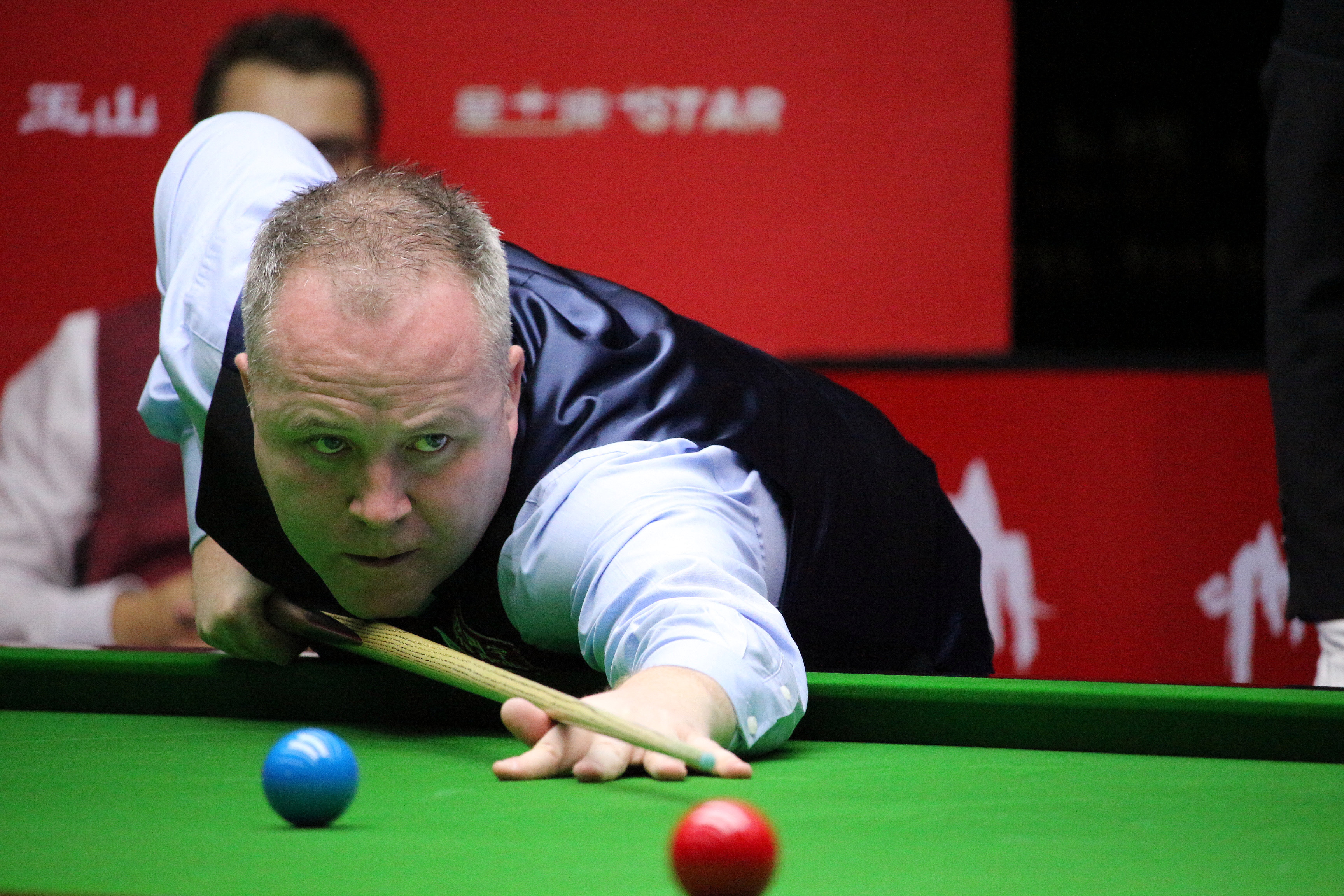 相较之下 相较之下