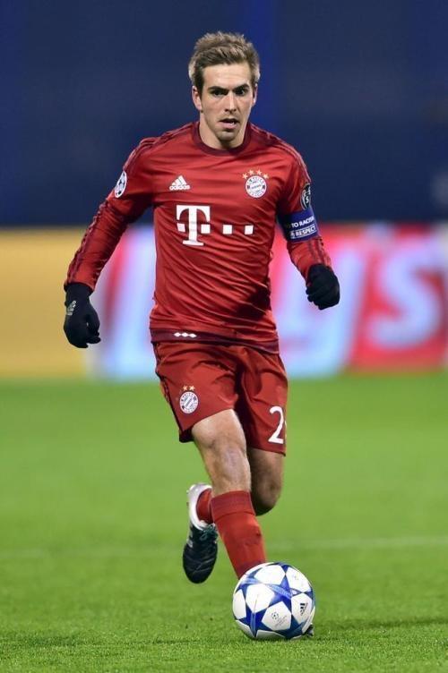 奖杯迈出了 奖杯迈出了